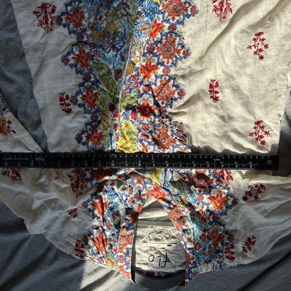 Sz 8 Flo Anthropologie Cream and brightly colored Embroidered Komono - Picture 2 of 8